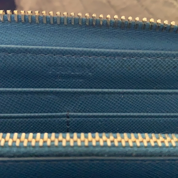 Authentic Prada long zip around bow wallet - Picture 9 of 12
